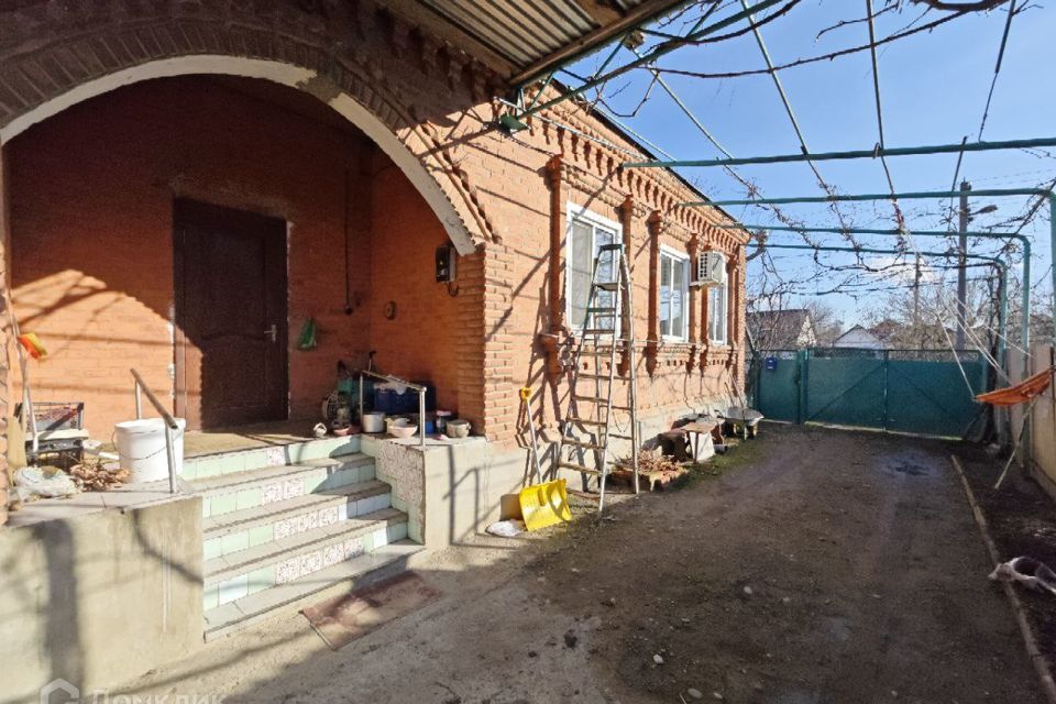 дом р-н Новокубанский г Новокубанск улица Степана Разина фото 1