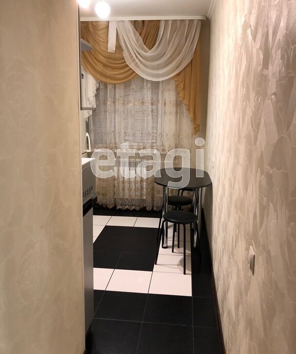 квартира г Тобольск р-н мкр 8 25 фото 3