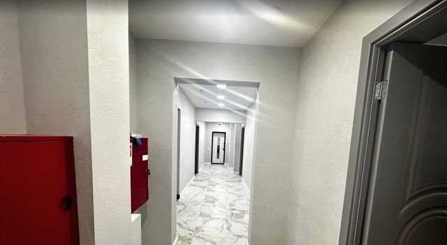 офис микрорайон Заречный дом 2б фото