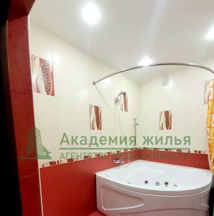 квартира г Энгельс наб им генерал-лейтенанта Рудченко М.М. 14 фото 22
