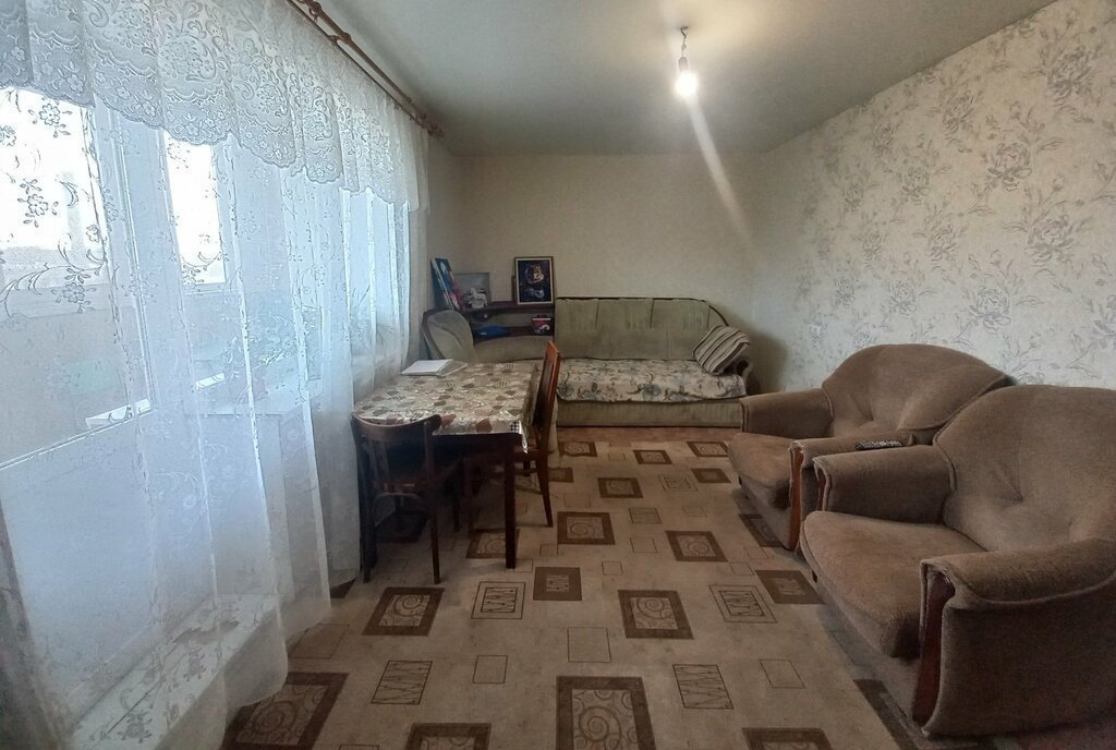 квартира г Саратов ул им Плякина А.В. 3 фото 2
