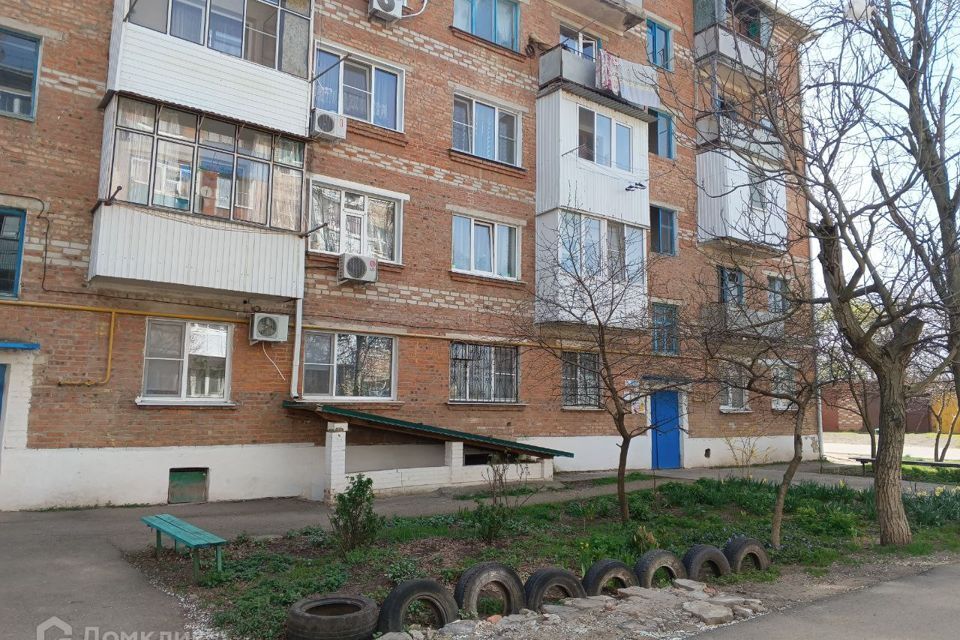 квартира р-н Тимашевский г Тимашевск улица Покрышкина, 11 фото 1