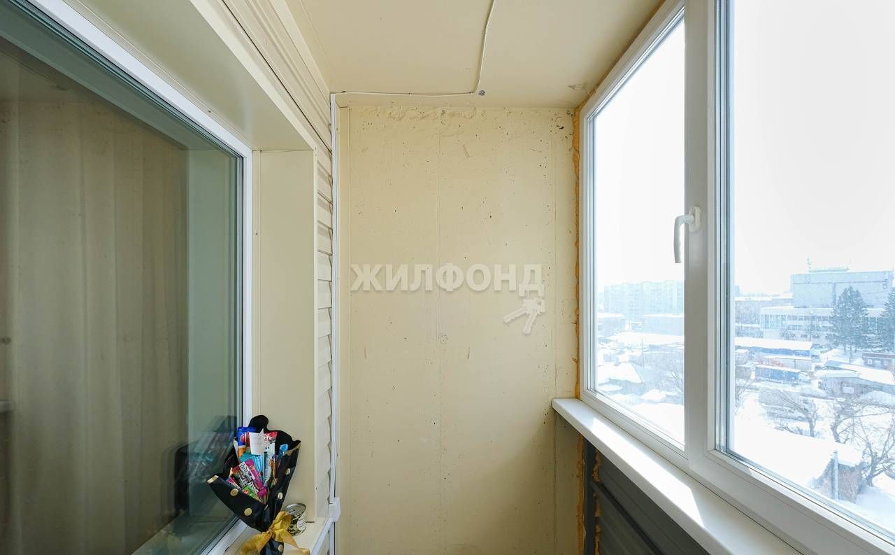 квартира г Новосибирск Золотая Нива пр-кт Дзержинского 32а фото 10