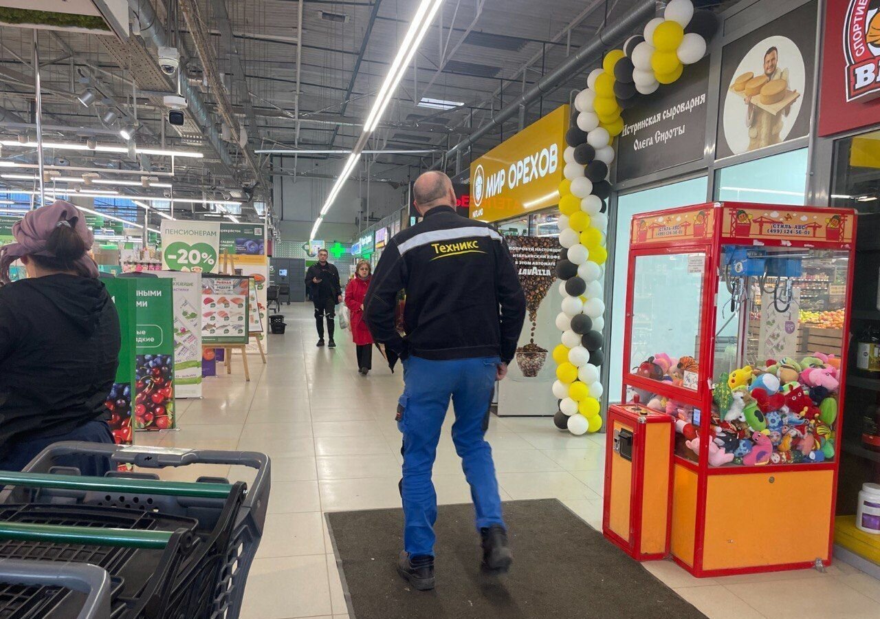 торговое помещение г Санкт-Петербург п Парголово ул Меркурьева 6 метро Парнас фото 4