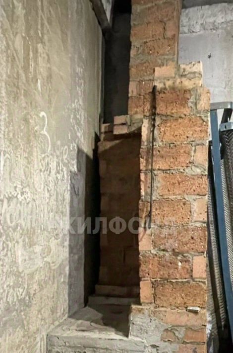 гараж г Кызыл б-р Ангарский 25/2 фото 4