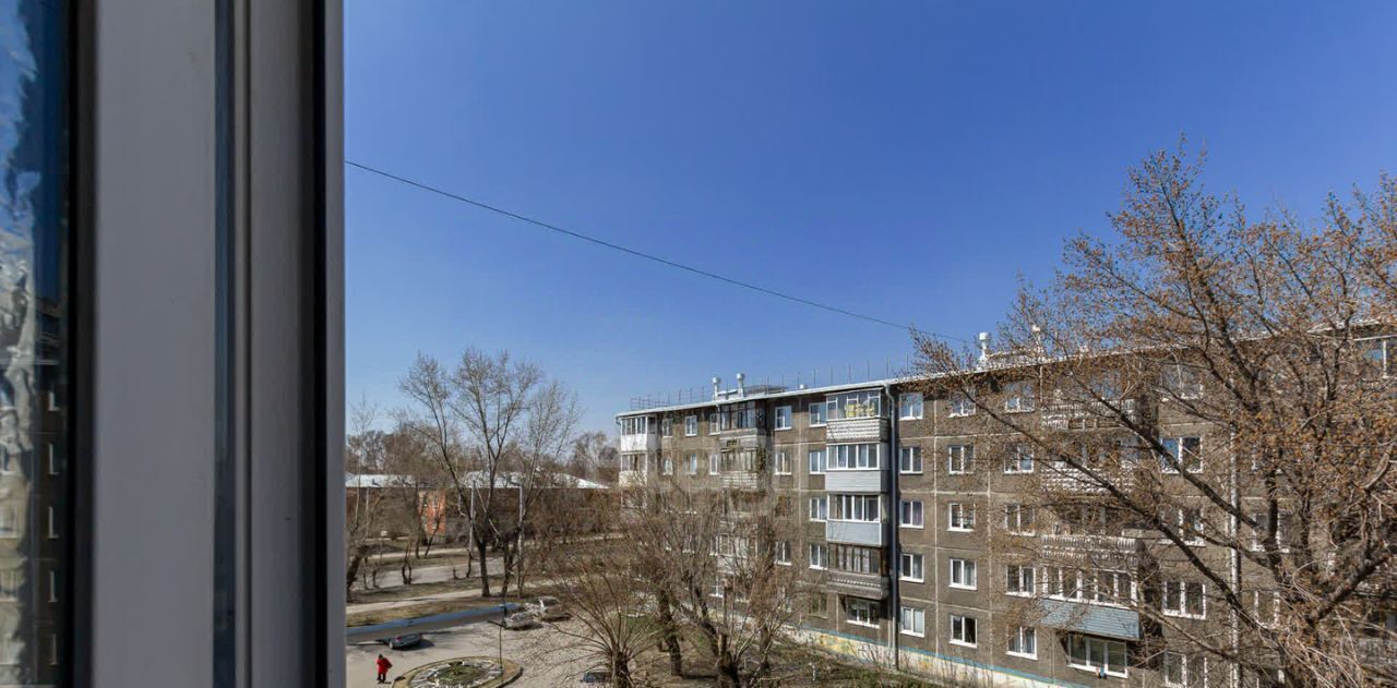 квартира г Барнаул р-н Железнодорожный ул Юрина 114 фото 18