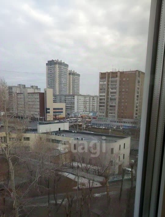 квартира г Новосибирск р-н Дзержинский ул Кошурникова 39 фото 44