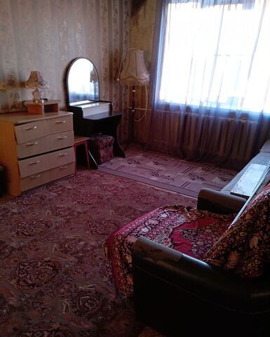 комната г Володарск ул Комсомольская 82 Решетиха фото