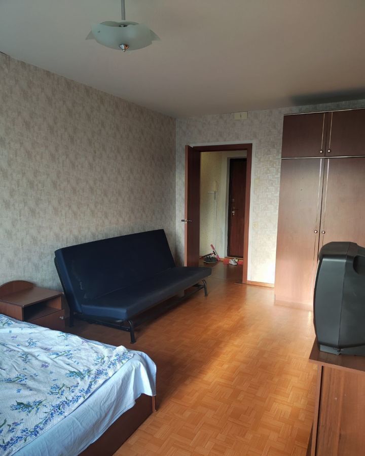 квартира г Тольятти р-н Автозаводский ул Тополиная 38 фото 2