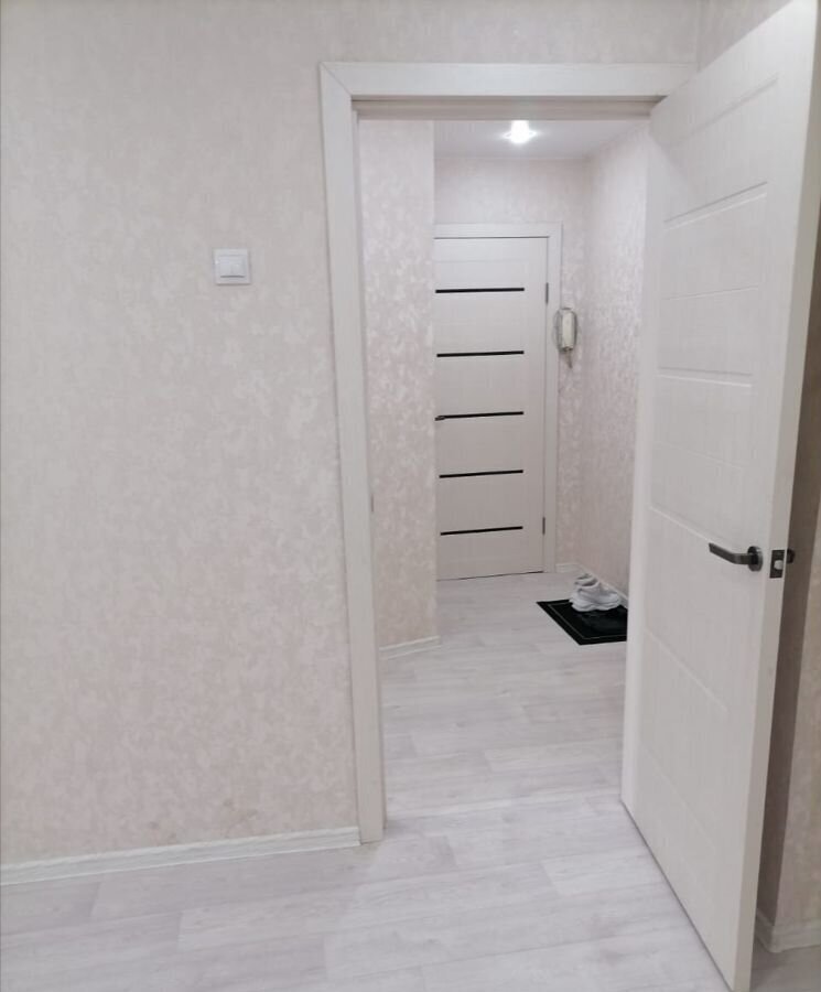 квартира г Новокузнецк р-н Центральный ул Орджоникидзе 36 фото 3