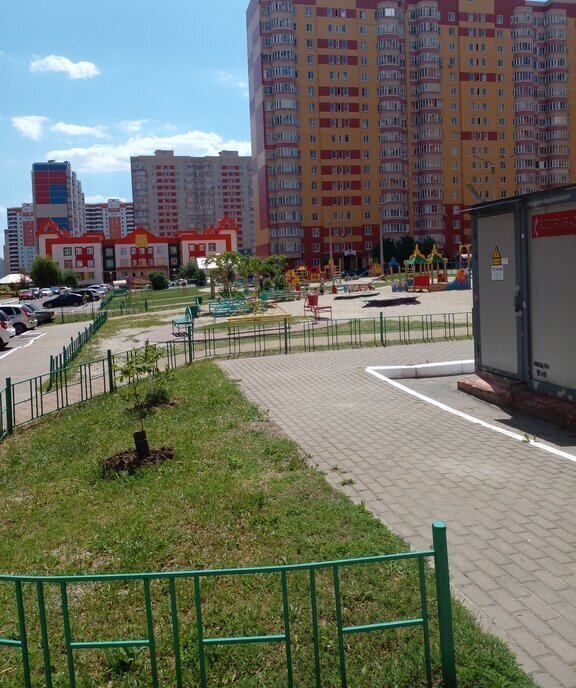 квартира г Курск пр-кт Анатолия Дериглазова 81 фото 2