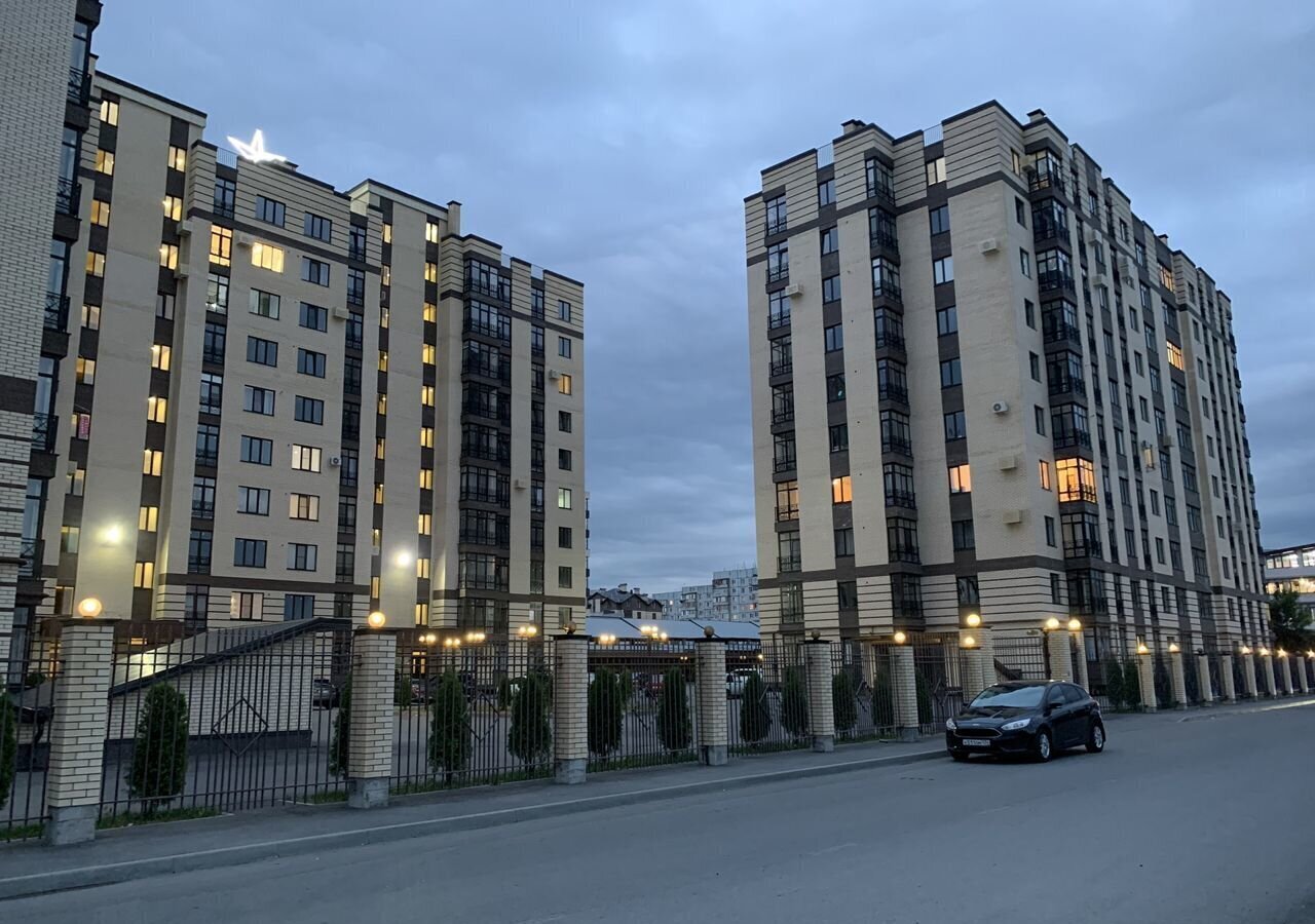 Продам трехкомнатную новостройку на улице Астана Кесаева 44в в  Северо-Западном районе в городе Владикавказе Республика Северная Осетия —  Владикавказ 73.0 м² этаж 1/10 9100000 руб база Олан ру объявление 123705130