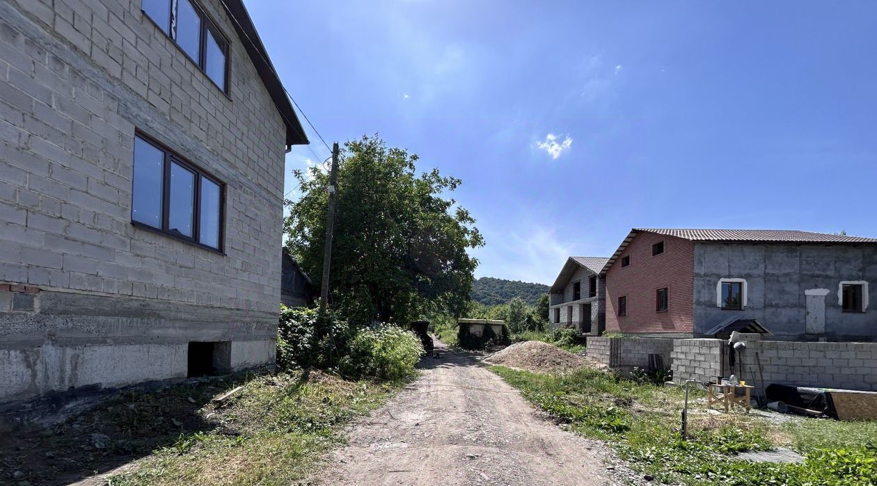 Продам дом в Затеречном районе в городе Владикавказе Учитель садовое  товарищество 287.0 м² на участке 4.0 сот этажей 2 10000000 руб база Олан ру  объявление 123828208