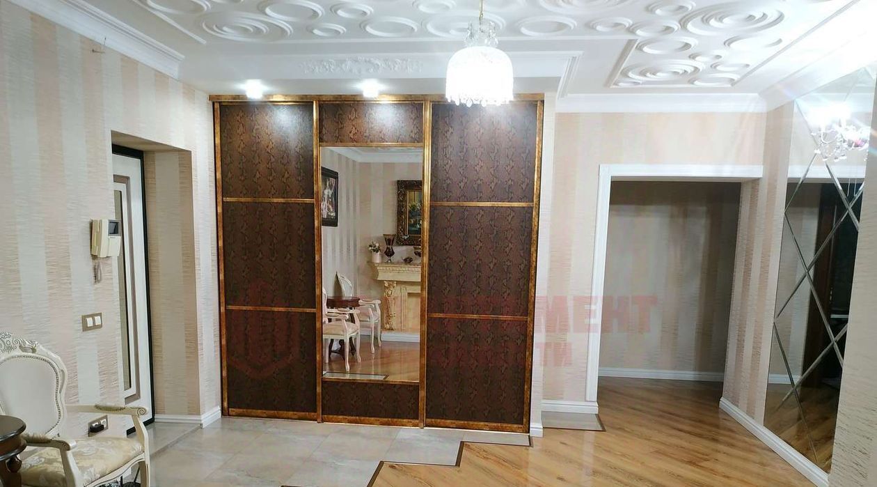 квартира г Астрахань р-н Кировский ул Бориса Алексеева 61к/1 фото 1