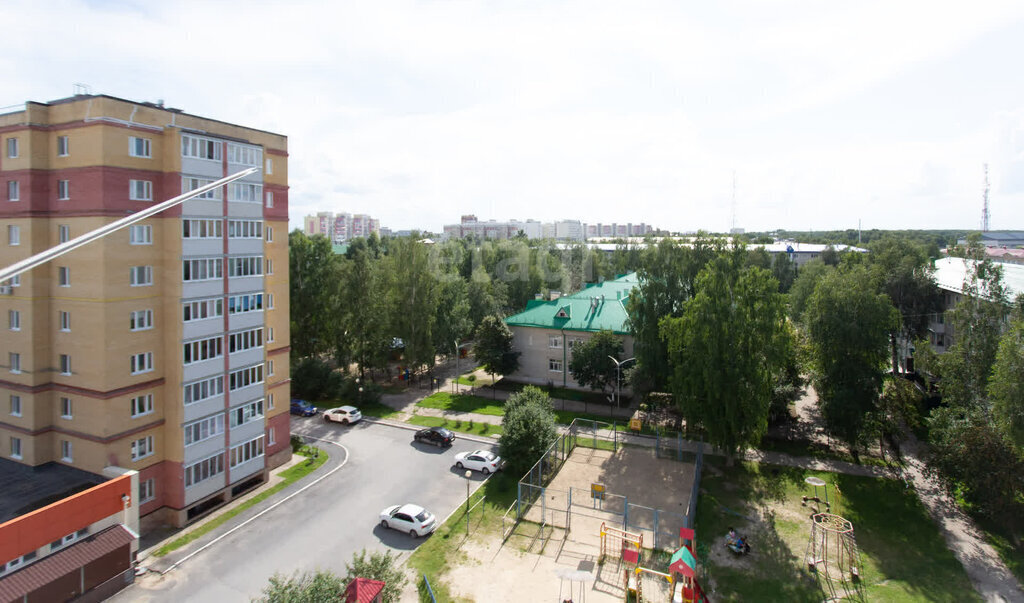 квартира г Тобольск мкр 4 18 фото 6