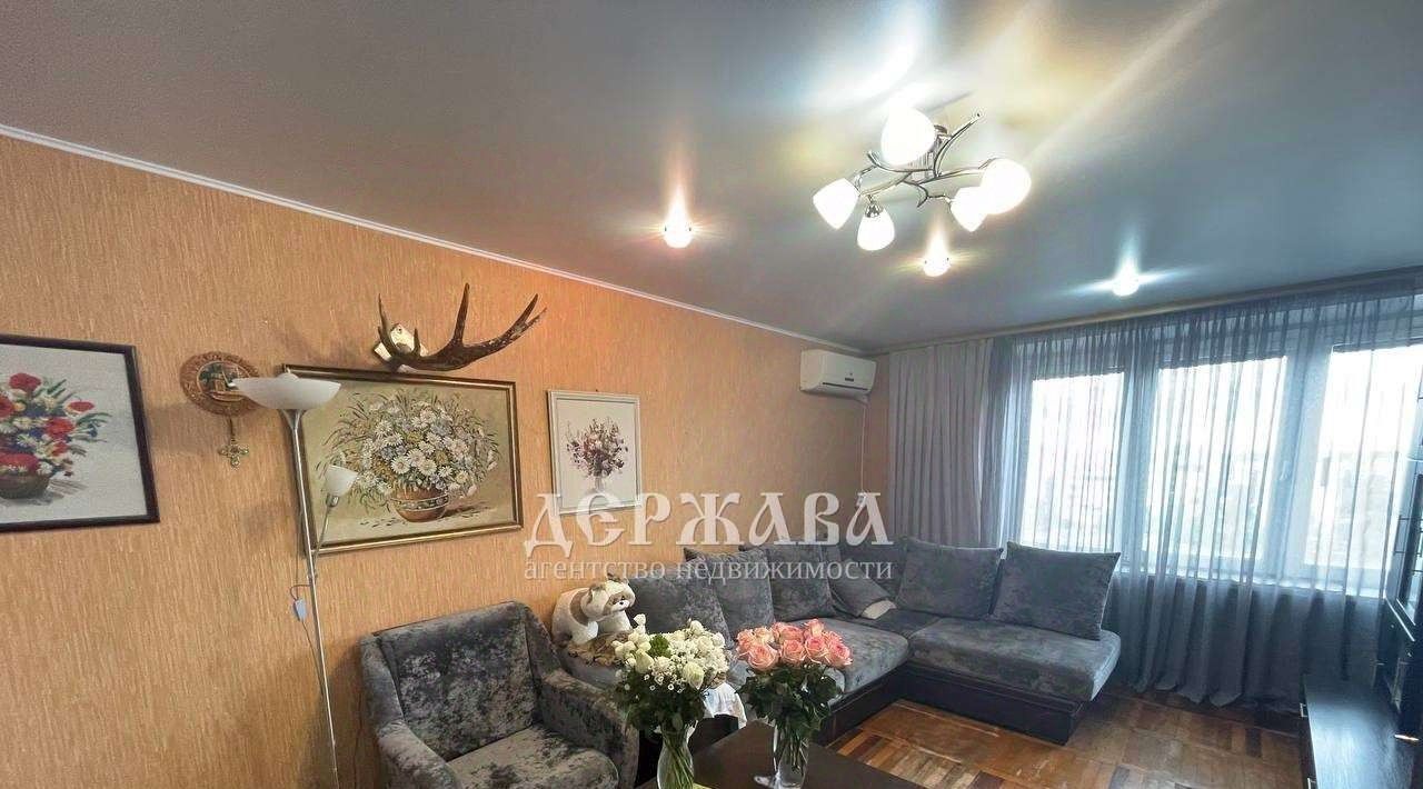 квартира г Старый Оскол микрорайон Жукова 53А фото 2