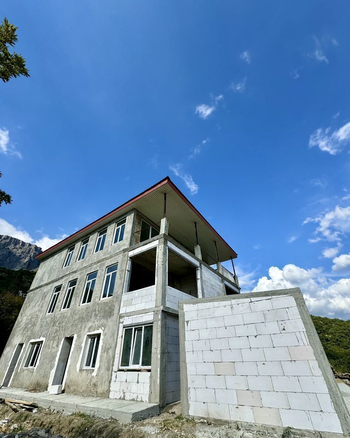 квартира г Ялта пгт Парковое ул Центральная 1в г Алупка фото 1