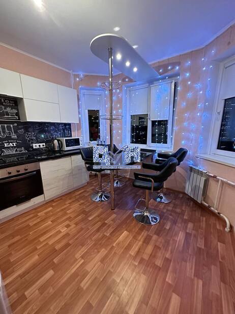 квартира г Курск р-н Центральный пр-кт Вячеслава Клыкова 58 фото 1