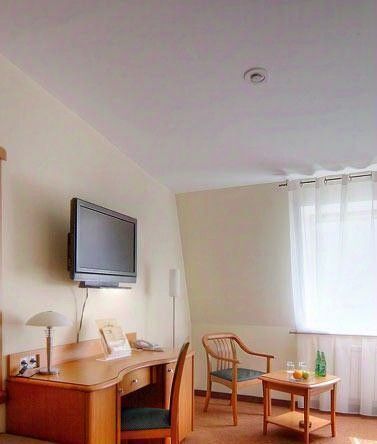 комната г Красноярск р-н Центральный ул Обороны 3б фото 3
