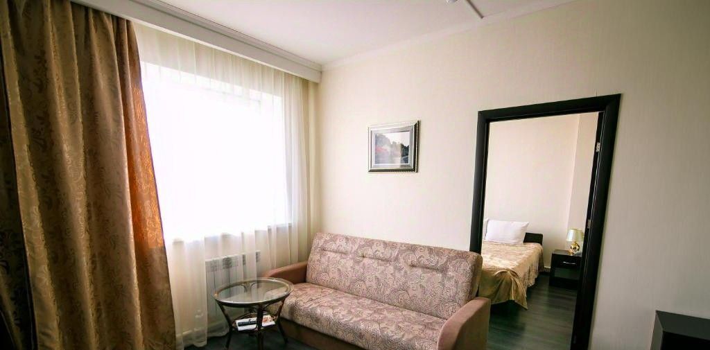 комната г Южно-Сахалинск ул Колодезная 8/2 фото 1