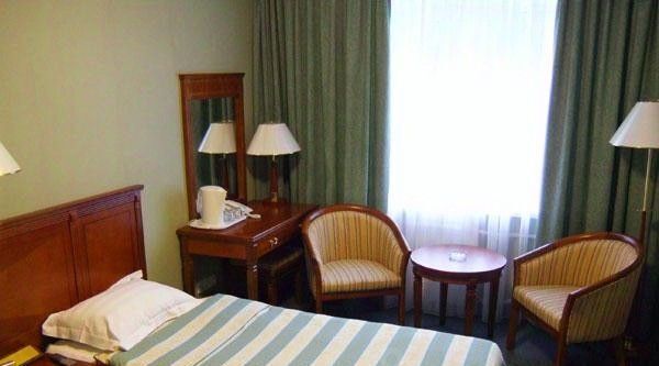 комната г Владивосток р-н Первореченский пр-кт Народный 28б фото 2