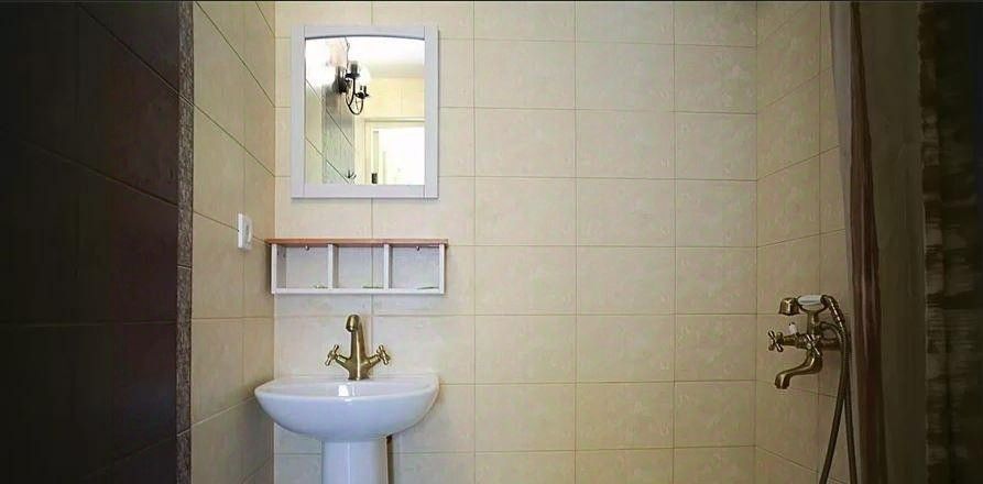 комната г Астрахань р-н Кировский ул Ленина 2 фото 4