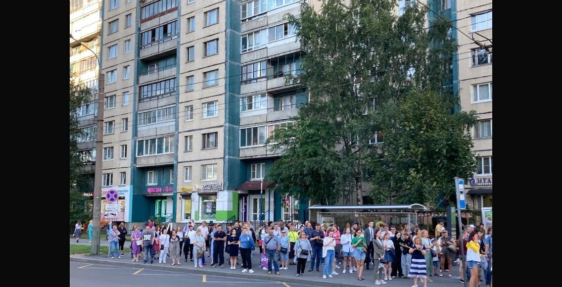 торговое помещение г Санкт-Петербург метро Комендантский Проспект пл Комендантская 1 округ Озеро Долгое фото 1