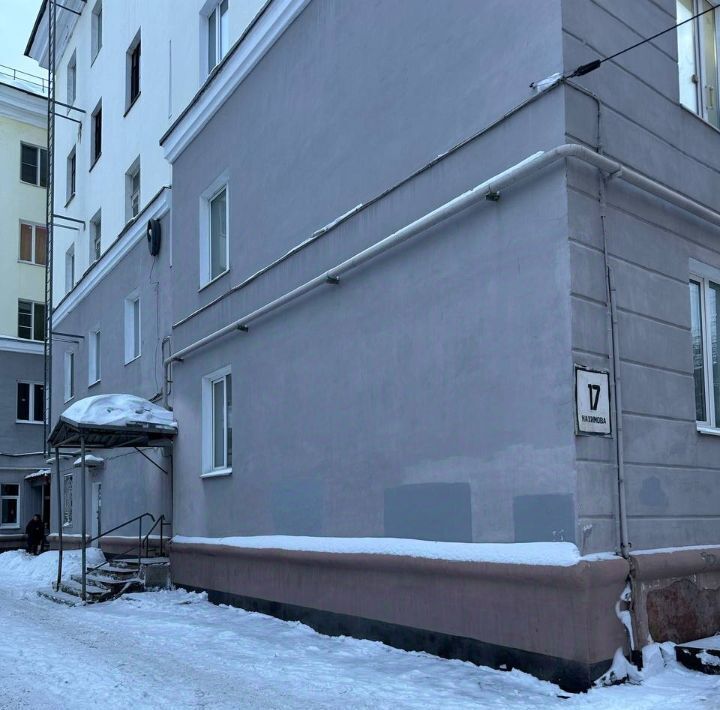 квартира г Мурманск р-н Ленинский ул Нахимова 17 фото 1