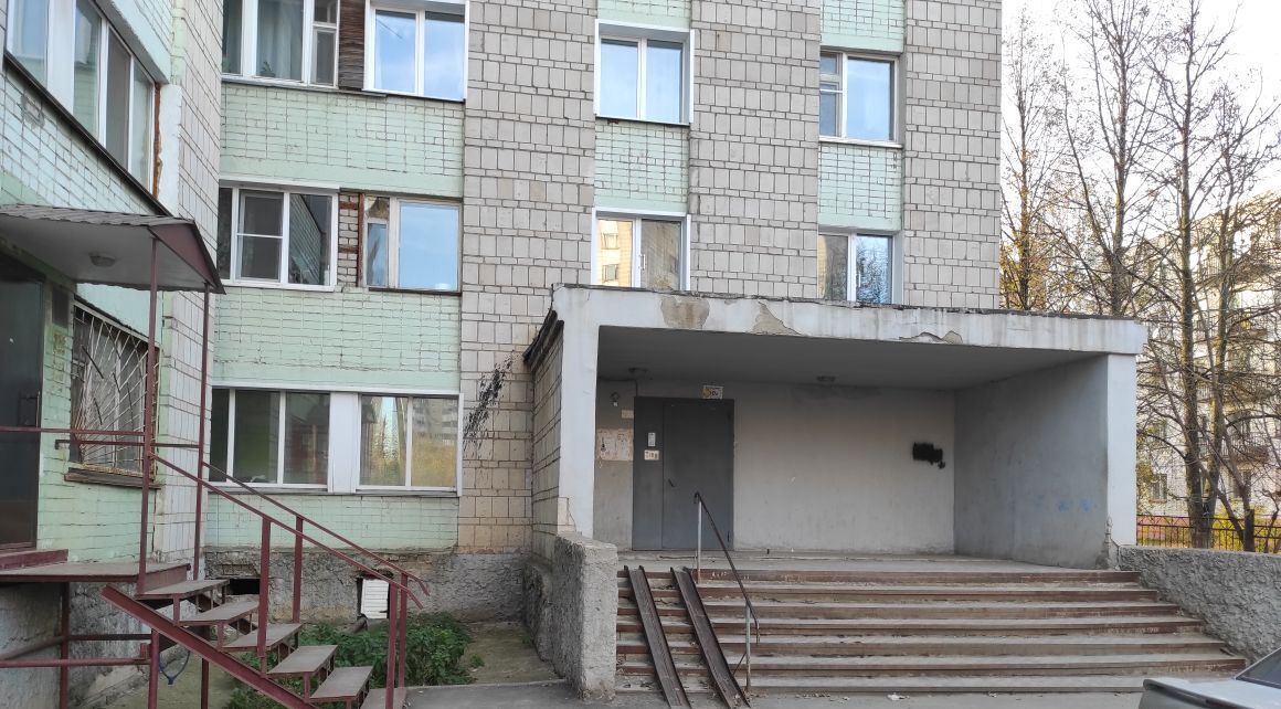 квартира г Киров р-н Ленинский ул Солнечная 17 фото 2