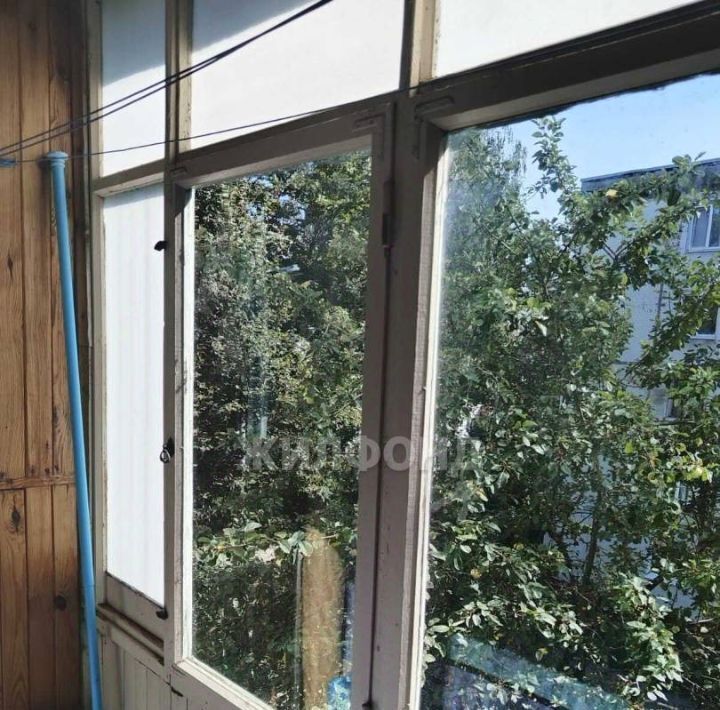 квартира г Брянск р-н Советский ул Ромашина 33к/1 фото 3