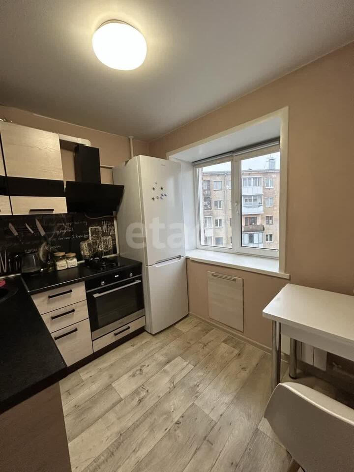 квартира г Кемерово р-н Центральный ул Калинина 9 40-й мкр. фото 2