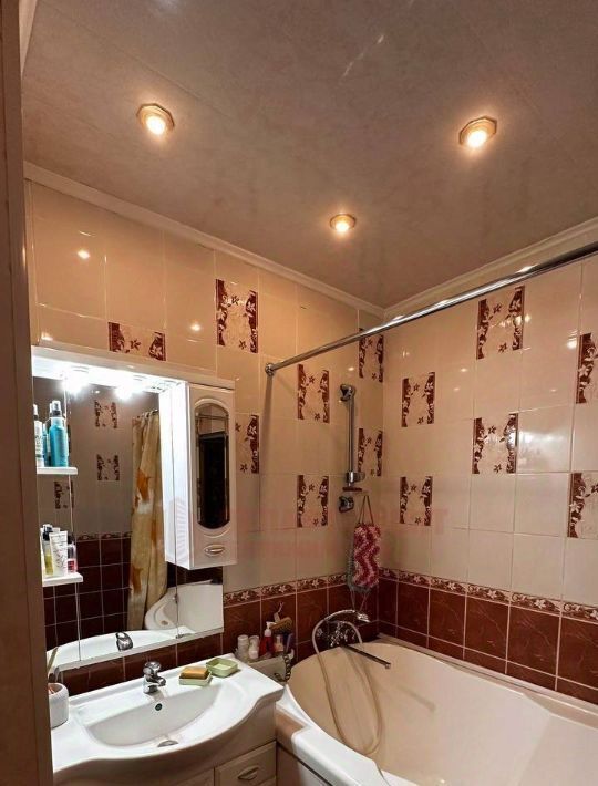 квартира г Астрахань р-н Кировский ул Куликова 13к/3 фото 17