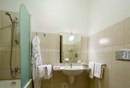 комната г Красноярск р-н Центральный ул Ады Лебедевой 115 фото 3