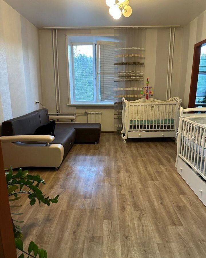 квартира г Новокузнецк р-н Центральный ул Орджоникидзе 32 фото 1