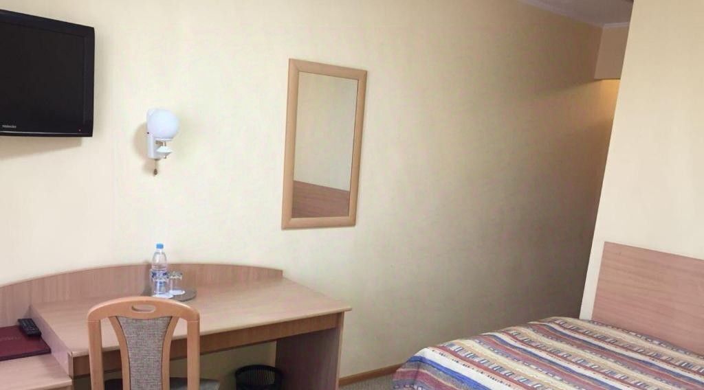 комната р-н Нижнекамский г Нижнекамск пр-кт Строителей 18 фото 3