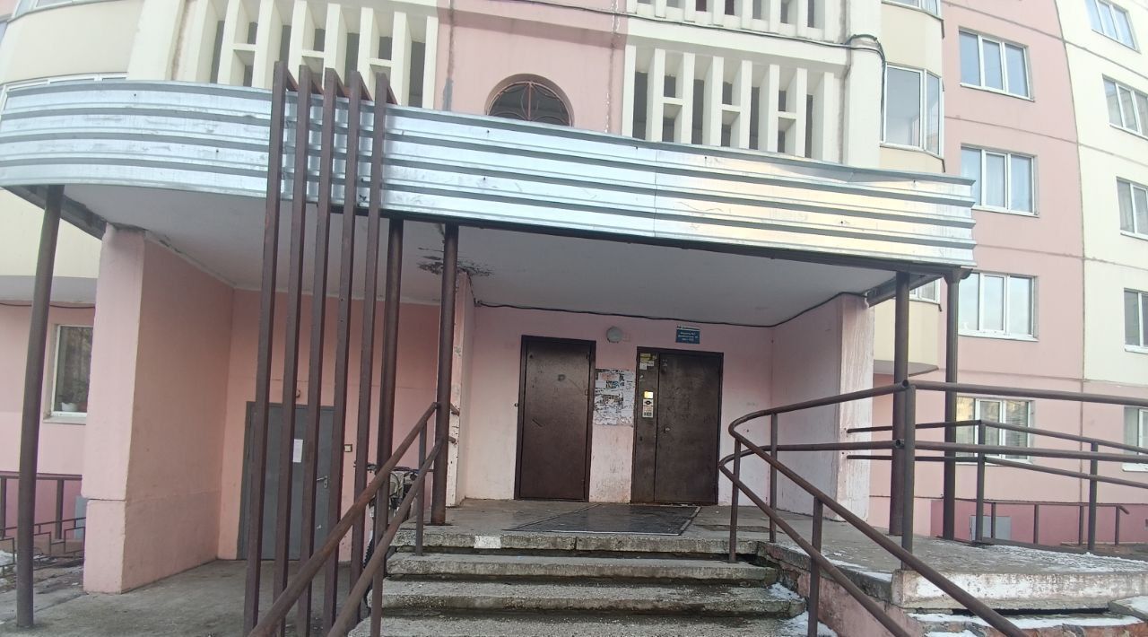комната г Пермь р-н Орджоникидзевский ул Делегатская 45 фото 2