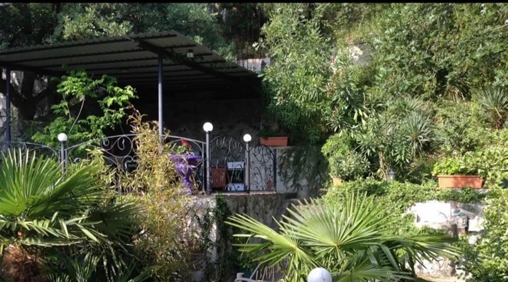 комната г Ялта пгт Гаспра ш. Алупкинское, 72Г фото 8