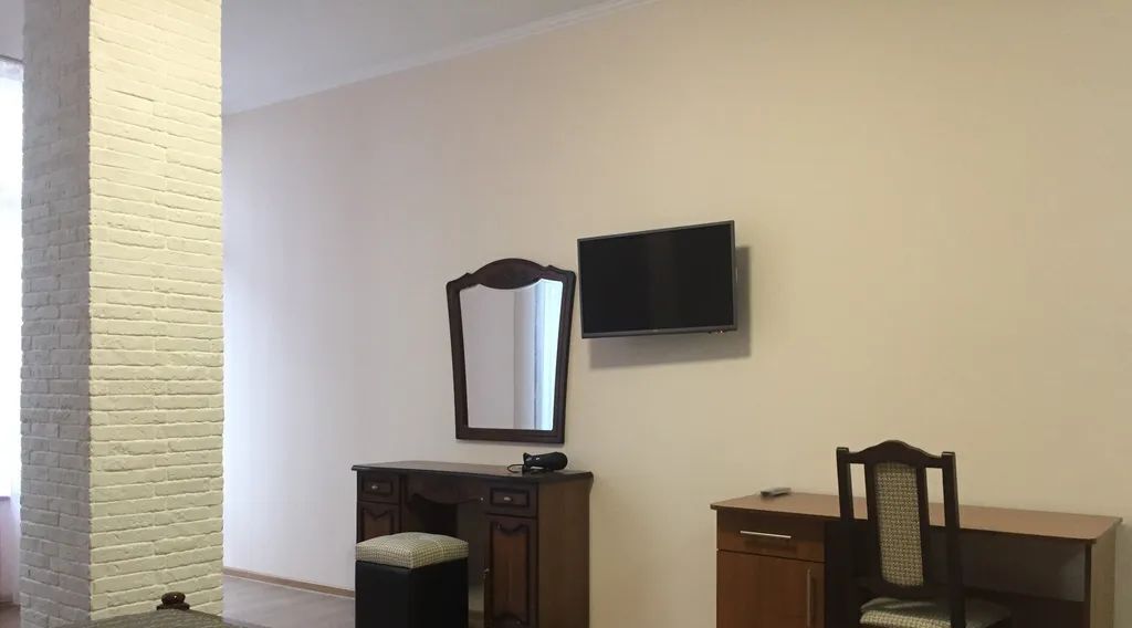 комната г Ялта пгт Гаспра ш. Алупкинское, 17Б фото 2