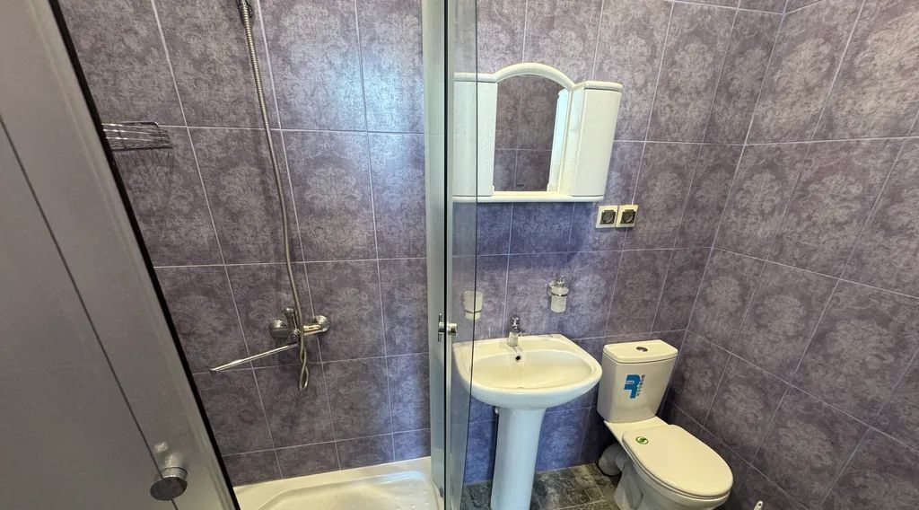 комната г Алушта п Семидворье ул Им. Профессора Свиргуненко 9а фото 6