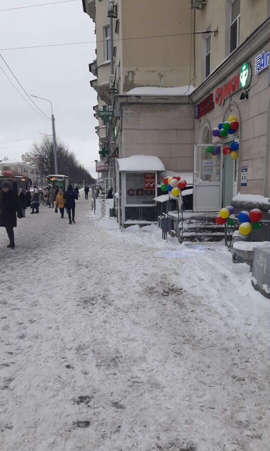 торговое помещение г Казань р-н Московский Яшьлек ул Декабристов 160/40 фото 2