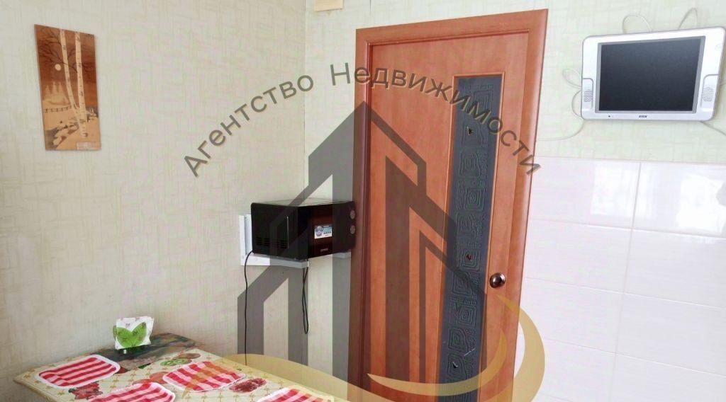 квартира г Старый Оскол мкр Зеленый Лог 1А фото 2
