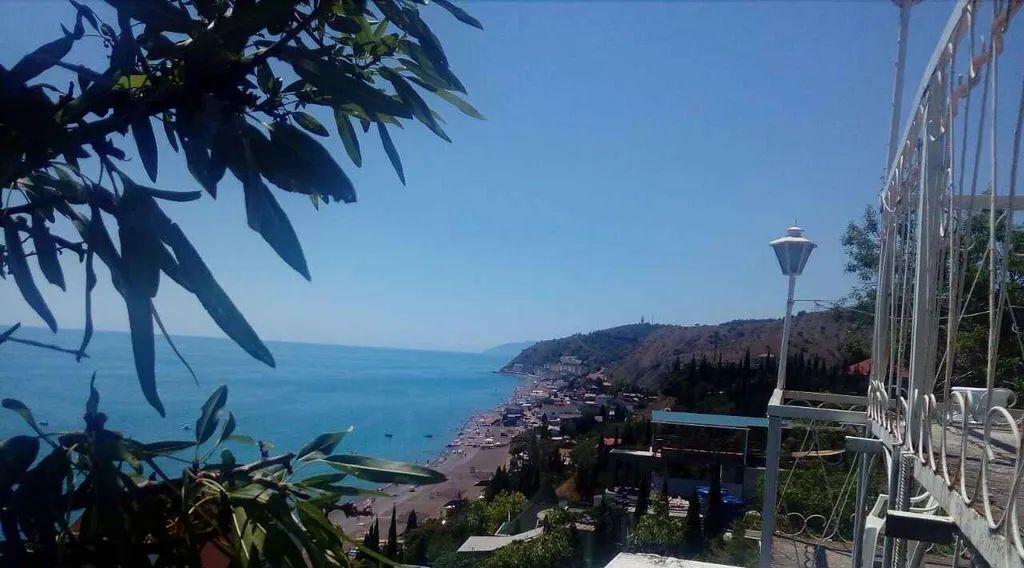 дом г Алушта с Рыбачье ул Лучистая 14 фото 3