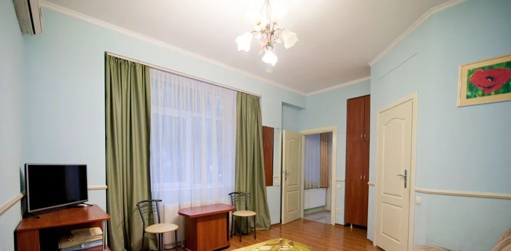дом г Ялта ул Чехова А.П. 13 фото 1