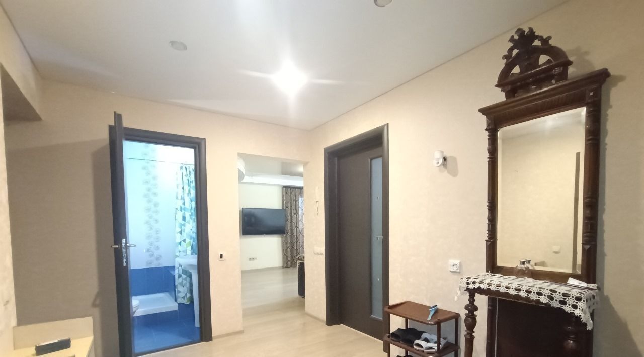квартира г Саратов р-н Кировский ул им Зарубина В.С. 124/130 фото 18