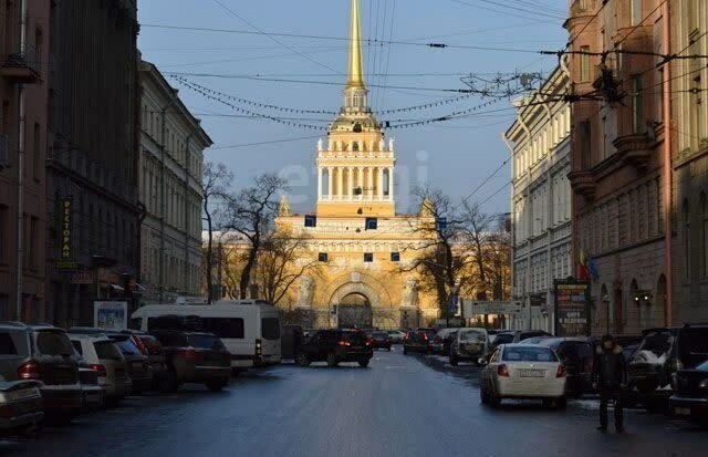 квартира г Санкт-Петербург метро Адмиралтейская р-н Адмиралтейский ул Гороховая 3 фото 2