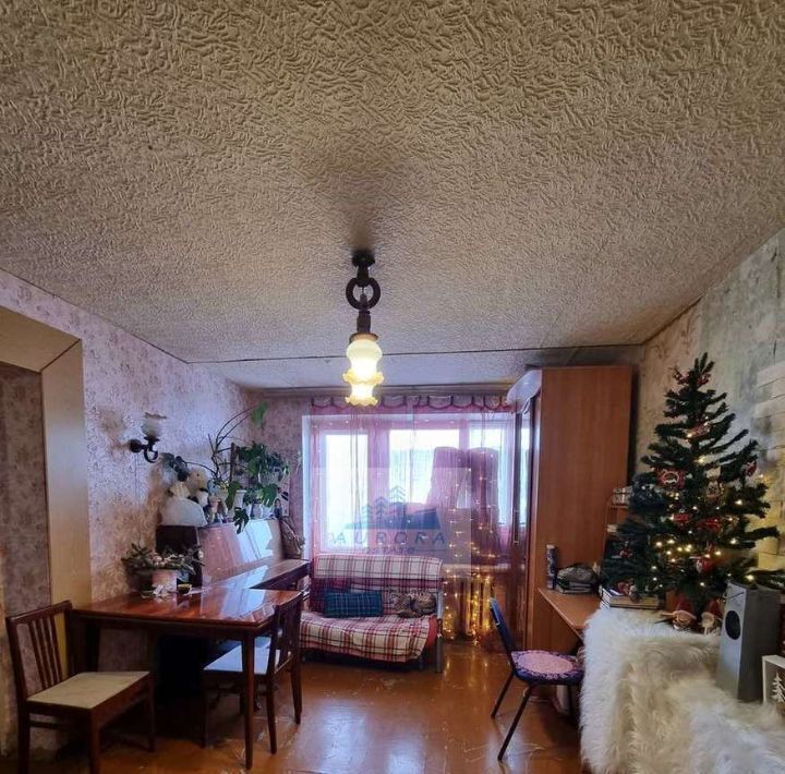 квартира г Саратов р-н Волжский ул Октябрьская 10/12 фото 3