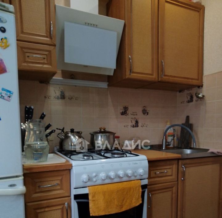 квартира г Волгоград р-н Тракторозаводский ул им. Быкова 5 фото 2