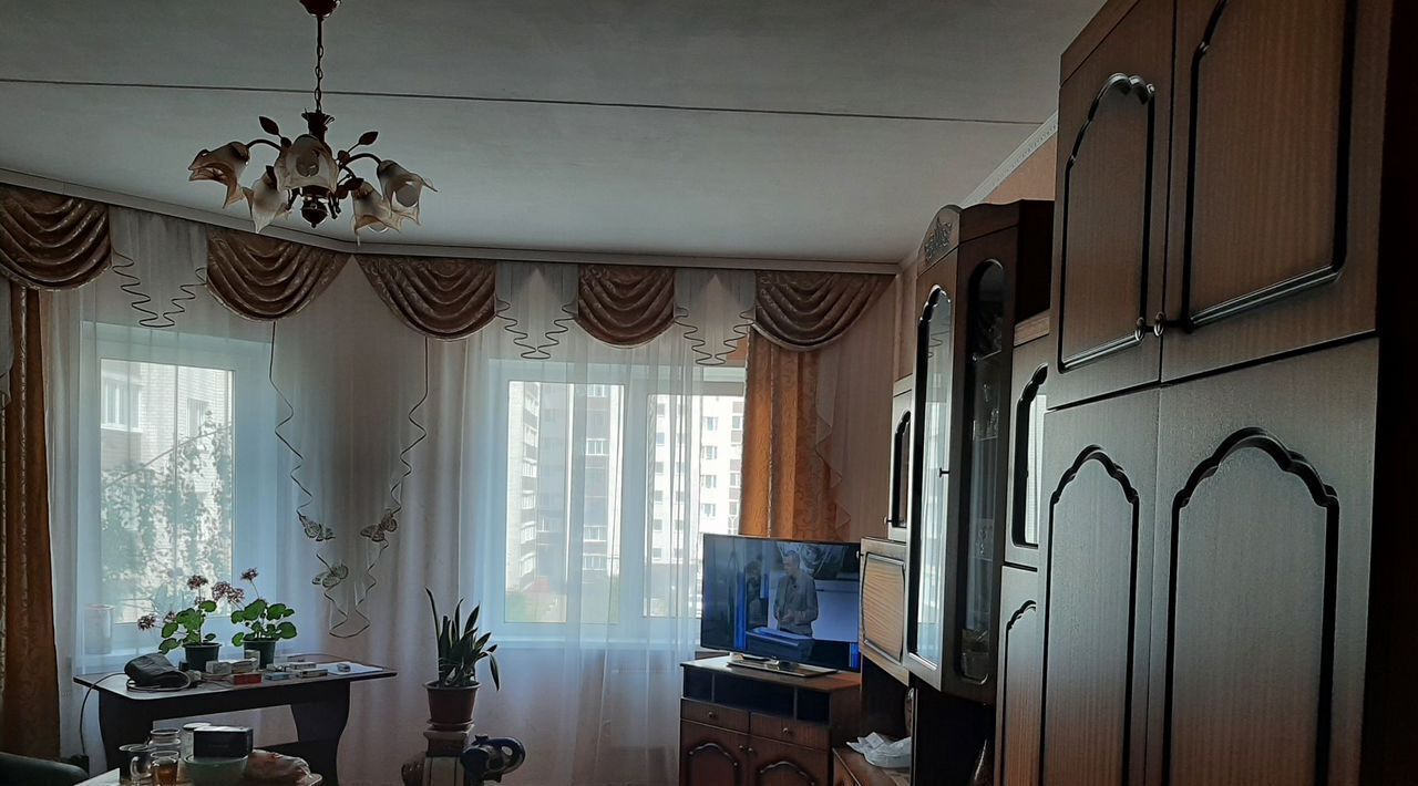 квартира г Псков ул Ижорского Батальона 45 фото 2