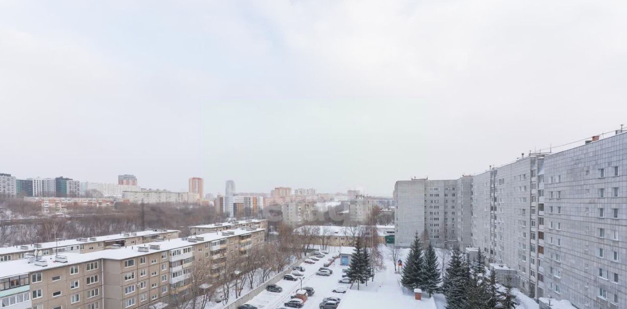 квартира г Пермь р-н Дзержинский ул Мильчакова 19 фото 19