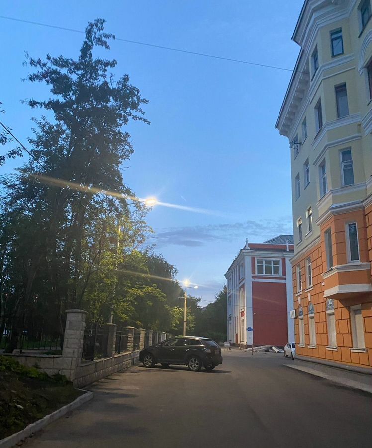 квартира г Мурманск р-н Октябрьский ул Профсоюзов 1 фото 1